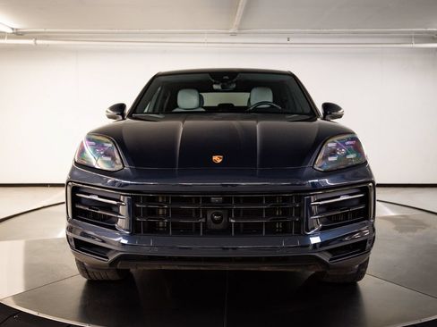 Certified 2024 Porsche Cayenne Coupe AWD/4WD image 10
