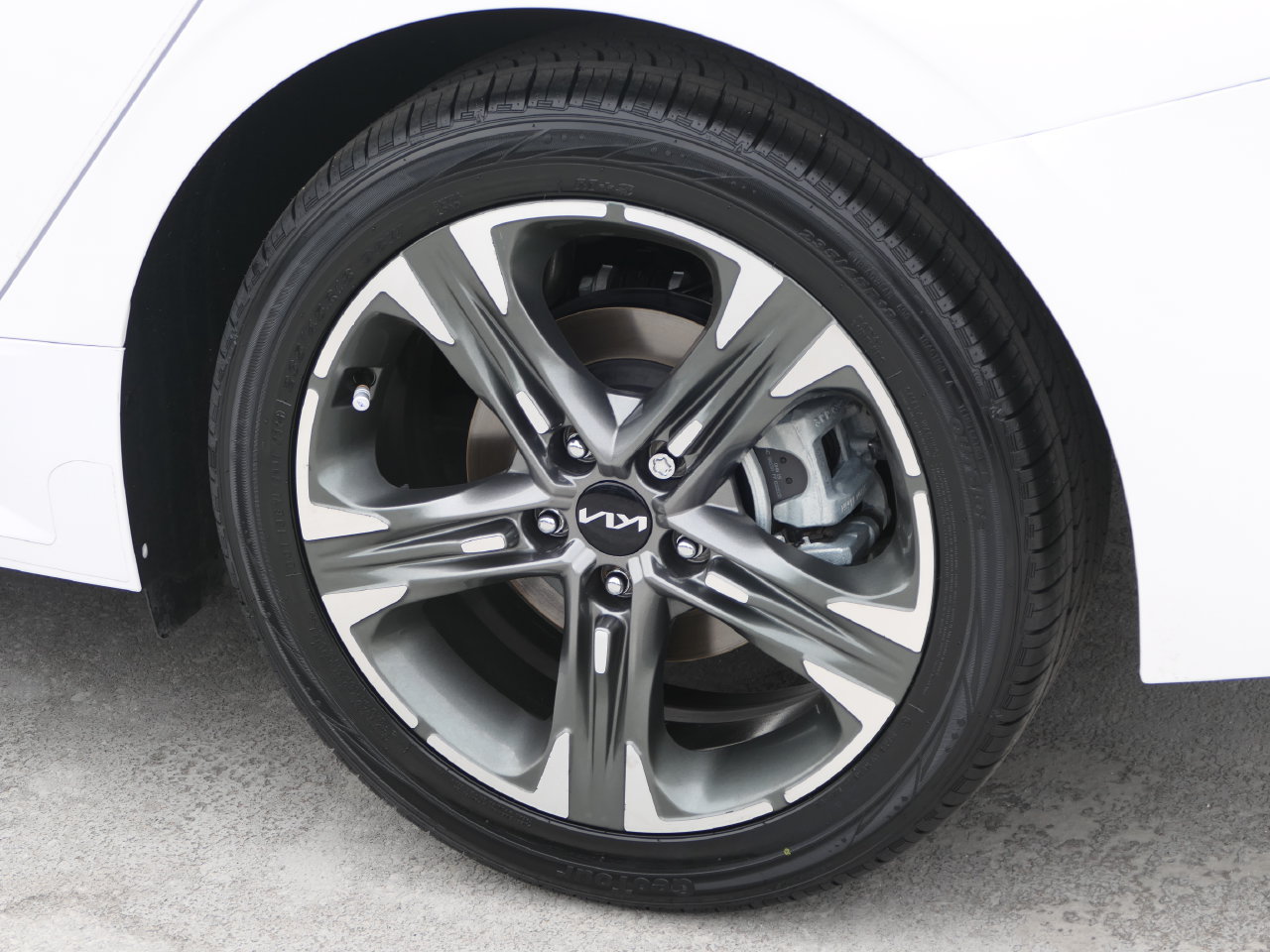 Certified 2024 Kia K5 EX FWD image 9