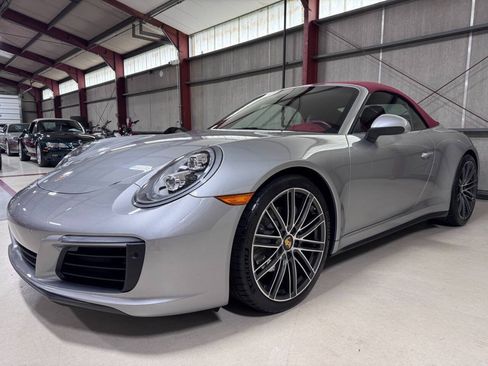 Used 2018 Porsche 911 Carrera 4 AWD/4WD image 25
