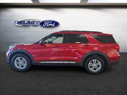 Used 2024 Ford Explorer XLT w/ Class IV Trailer Tow Package image 2