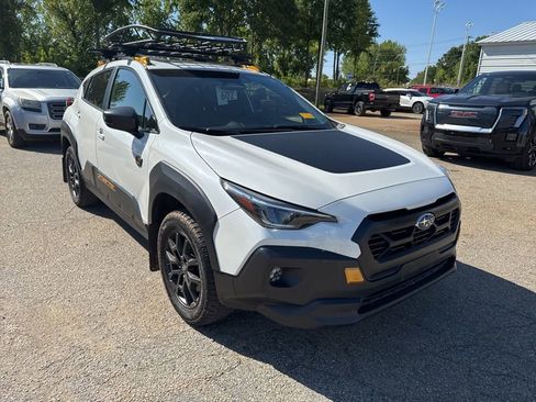 Used 2024 Subaru Crosstrek 2.5i Wilderness w/ Crosstrek Mirror Package AWD/4WD image 4