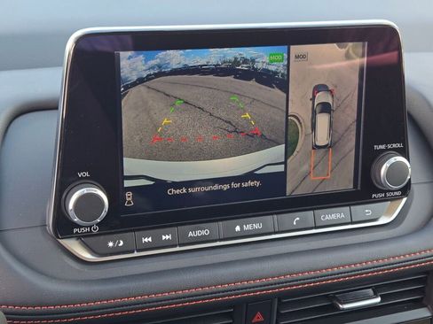 Used 2025 Nissan Rogue SV AWD/4WD image 29