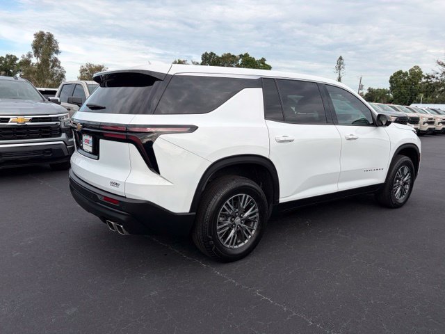Used 2024 Chevrolet Traverse LS FWD image 6