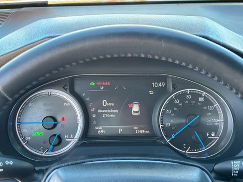 Certified 2024 Toyota Venza XLE image 24