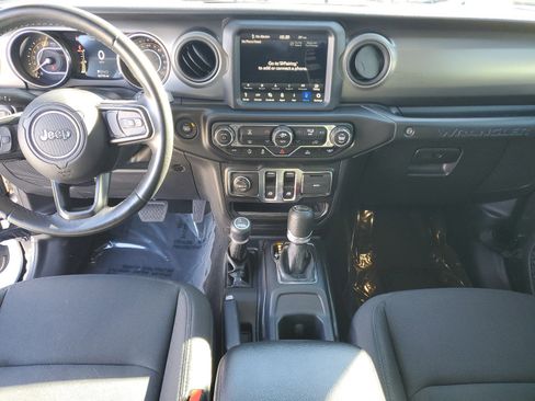 Used 2022 Jeep Wrangler Sport S image 8
