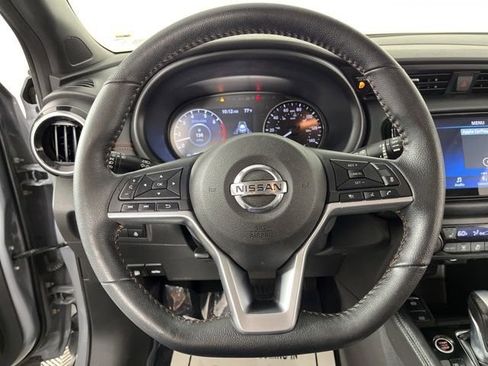 Used 2021 Nissan Kicks SR w/ SR Premium Package FWD image 19