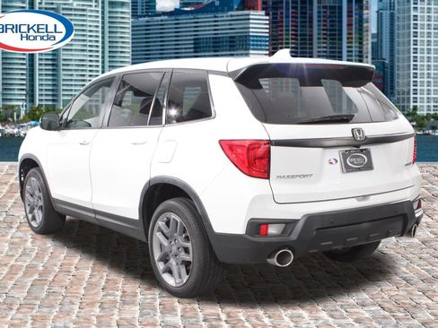 Used 2023 Honda Passport EX-L image 3