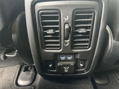 Used 2022 Dodge Durango GT image 26