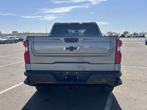 Used 2022 Chevrolet Silverado 1500 Custom Trail Boss AWD/4WD image 4