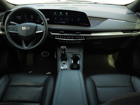 Used 2024 Cadillac XT4 Sport image 7