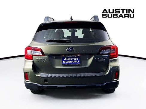 Used 2017 Subaru Outback 2.5i Premium image 6