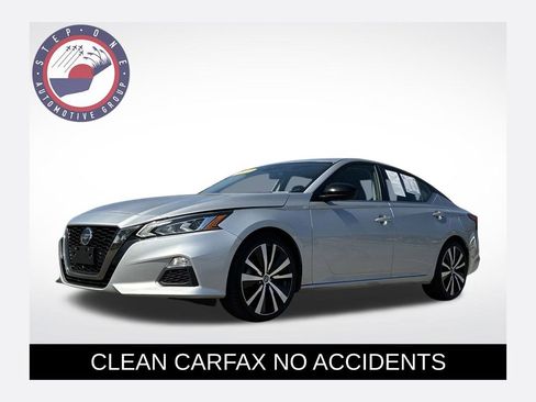 Used 2022 Nissan Altima 2.5 SR image 1