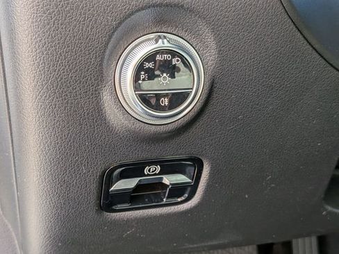 Used 2024 Mercedes-Benz C 300 4MATIC Sedan image 19