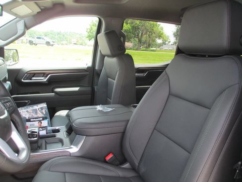 New 2026 GMC Sierra 1500 SLT w/ SLT Premium Package AWD/4WD image 13