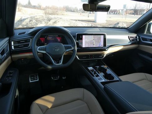 New 2026 Volkswagen Atlas Cross Sport SEL R-Line image 30