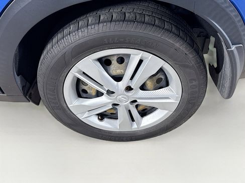 Used 2023 Nissan Kicks S image 35