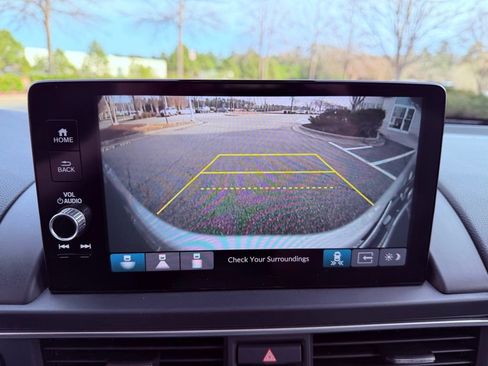 Used 2023 Honda Pilot Touring image 26