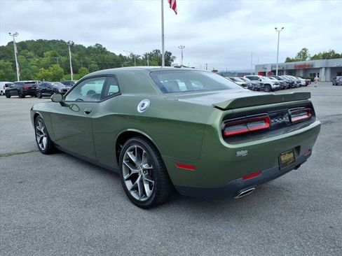 Used 2022 Dodge Challenger GT RWD image 7