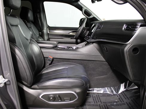 Used 2022 Jeep Wagoneer Series I image 11