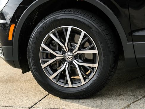 Used 2019 Volkswagen Tiguan SE AWD/4WD image 50