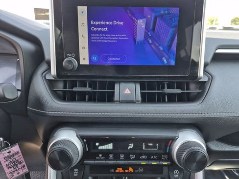 Used 2024 Toyota RAV4 LE image 8