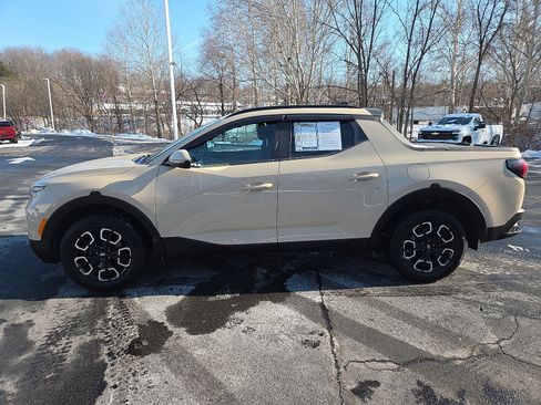 Used 2022 Hyundai Santa Cruz SEL Premium image 6