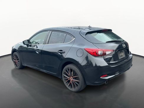 Used 2018 MAZDA MAZDA3 Touring FWD image 5