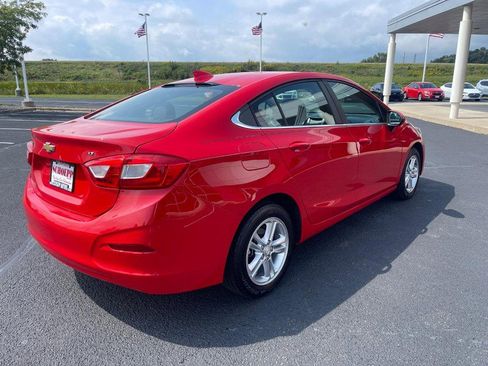Used 2017 Chevrolet Cruze LT image 3