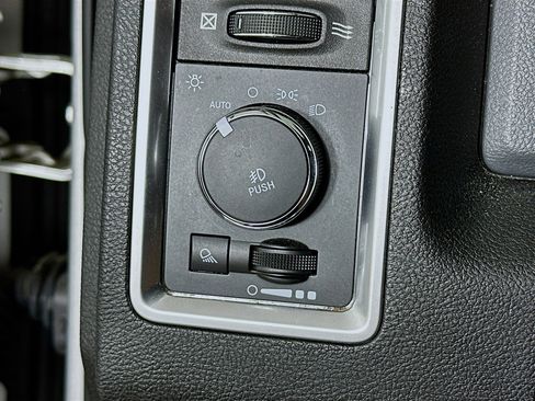 Used 2017 RAM 1500 Big Horn AWD/4WD image 17