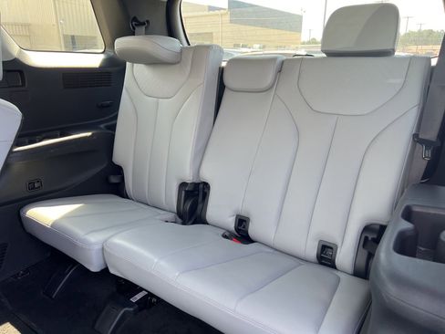 Used 2025 Hyundai Palisade SEL image 13