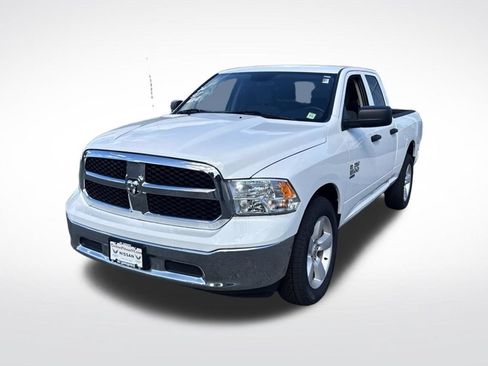 Used 2024 RAM 1500 Classic SLT AWD/4WD image 3