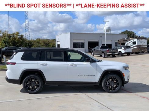 New 2025 Jeep Grand Cherokee L Limited image 10