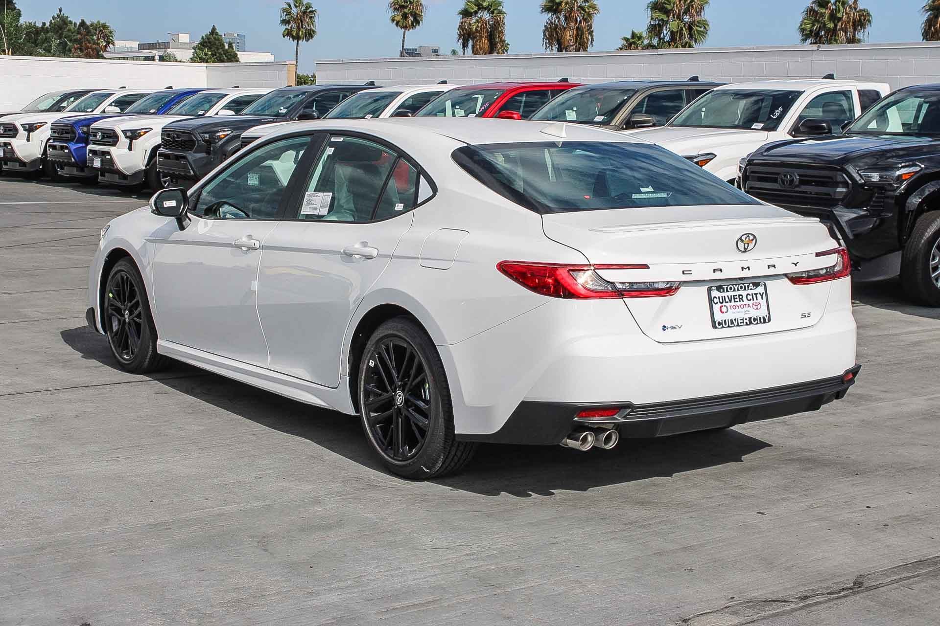 New 2026 Toyota Camry SE FWD image 7