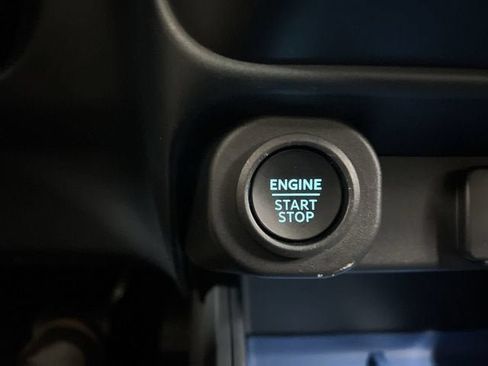 Used 2025 Ford Maverick XLT FWD image 16