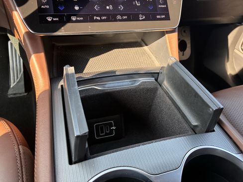 Used 2023 Maserati Grecale GT image 23