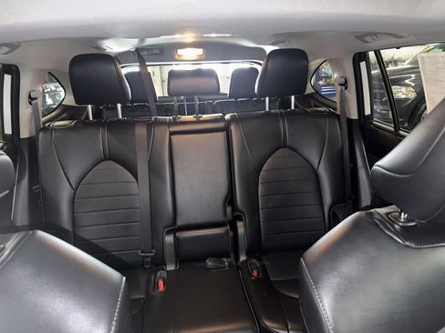 Used 2022 Toyota Highlander XLE image 29