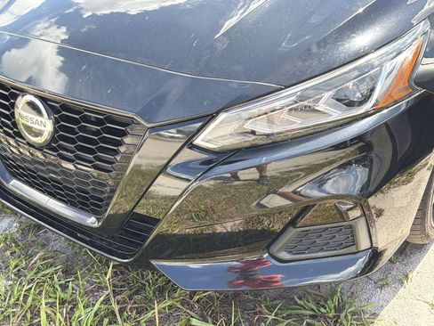 Used 2021 Nissan Altima 2.5 SR w/ SR Premium Package FWD image 4