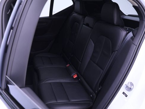 Certified 2024 Volvo XC40 B5 Plus w/ Protection Package Premier image 16