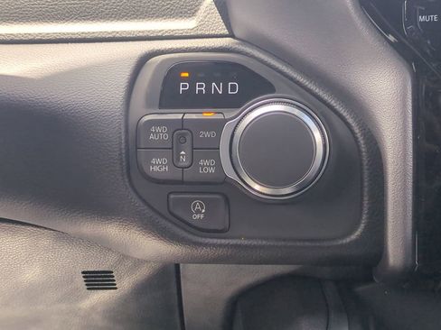 New 2026 RAM 1500 4x4 Crew Cab image 19