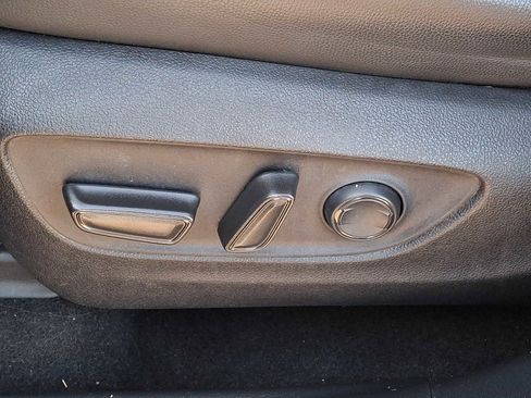 Used 2023 Toyota Highlander XLE w/ Protection Package #3 (TMS) AWD/4WD image 12