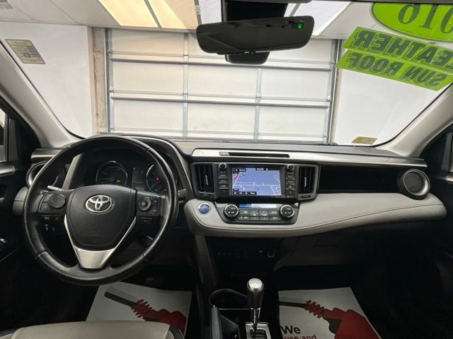 Used 2016 Toyota RAV4 Limited AWD/4WD image 4