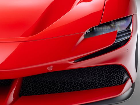 Certified 2025 Ferrari SF90 Spider AWD/4WD image 30