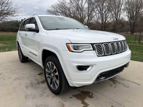 Used 2018 Jeep Grand Cherokee Overland image 8