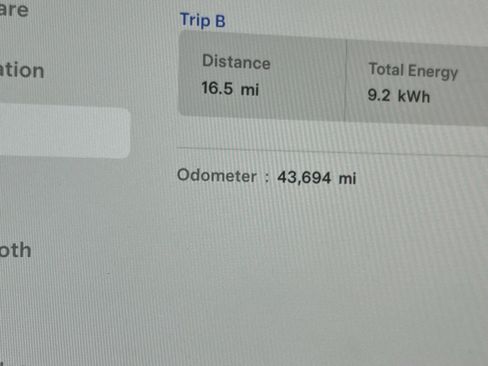 Used 2022 Tesla Model X image 19