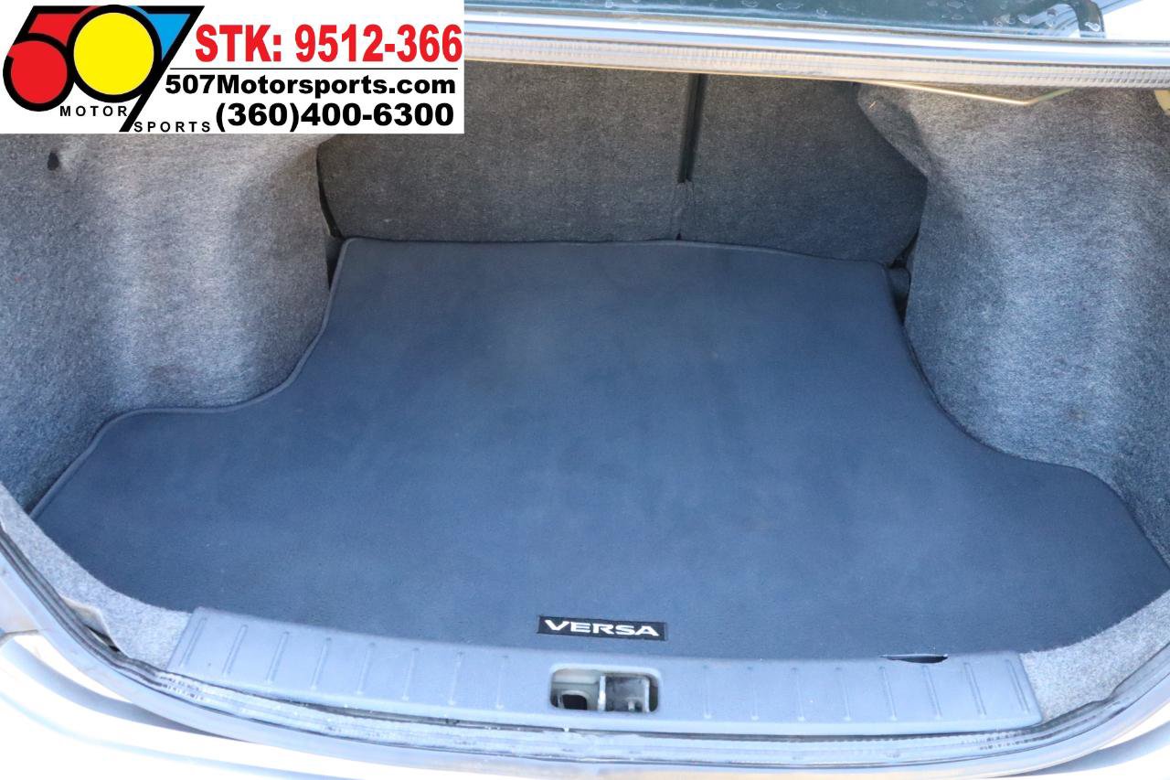 Used 2016 Nissan Versa SV FWD image 14