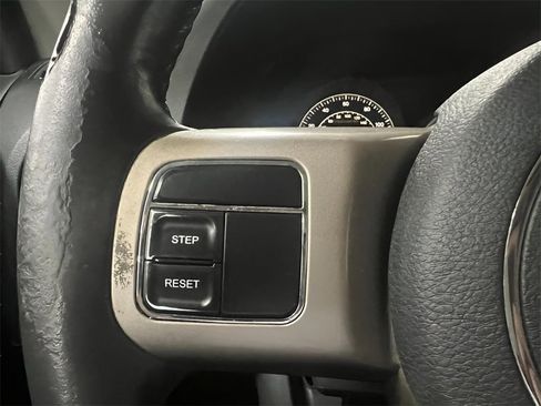 Used 2016 Jeep Patriot 75th Anniversary w/ Power Value Group image 22