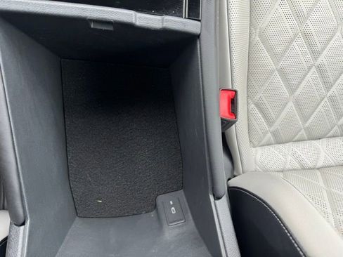 Used 2024 Volkswagen Atlas Cross Sport SEL Premium R-Line image 38