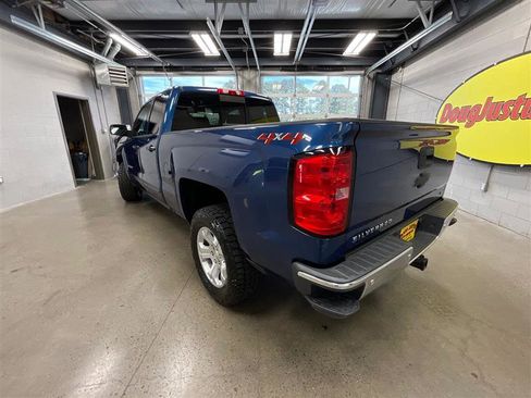 Used 2018 Chevrolet Silverado 1500 LT w/ All Star Edition AWD/4WD image 3