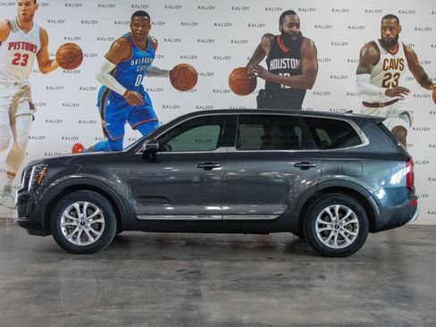 Used 2022 Kia Telluride LX AWD/4WD image 17