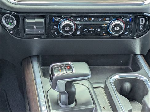 Used 2024 GMC Sierra 1500 SLT w/ SLT Premium Package RWD image 23